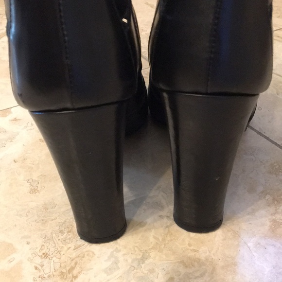 Stuart Weitzman Black Airliner bootie - Picture 7 of 9